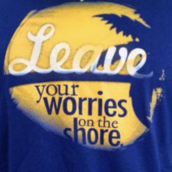 Summer No Shoes No Worries Beach Graphic T-Shirt - Picture 2 of 6
